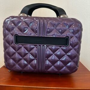 Chic Hard Shell Quilted Purple Cosmetic case